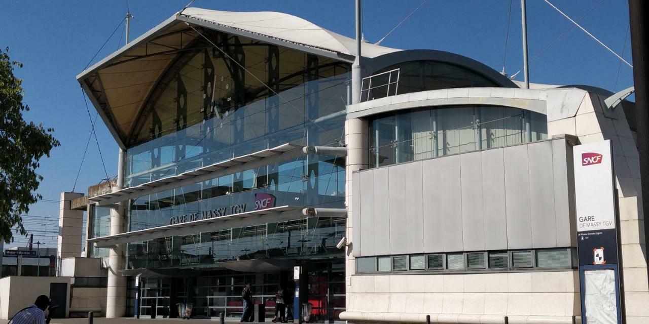 Apartamento LesClésDuBonheur, 47m2-Terrasse privative&Parking-RER B TGV 10min-Orly 20min by B4W Massy  Exterior foto